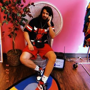 Meet your Posher, Adrian